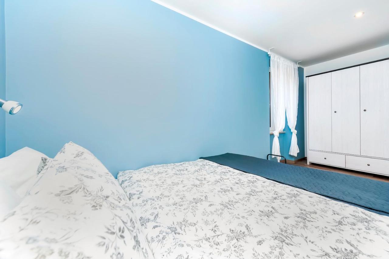 Otto Apartment With Sea View And Parking Ровинь Экстерьер фото